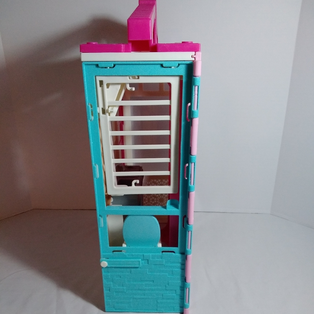 Barbie Portable Set - Picture 2 of 16